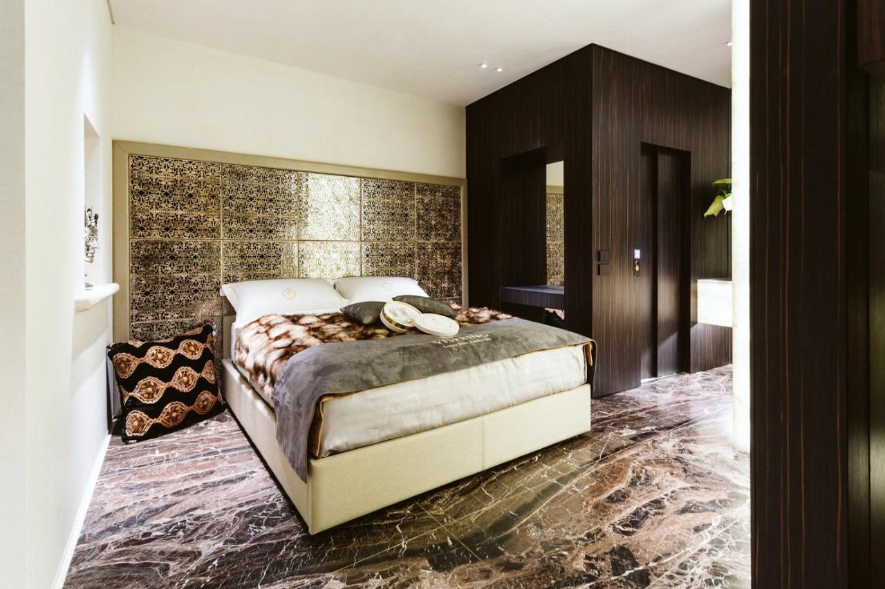 The Harbour - Luxury Living Panzió Trani Kültér fotó